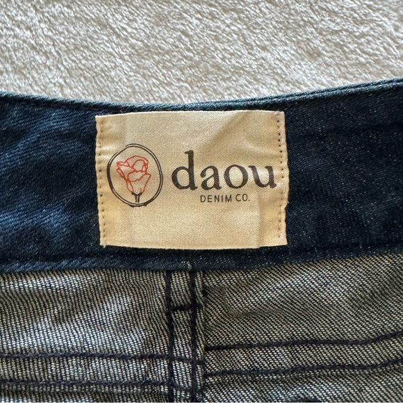 Daou Denim Co. Dark Wash High Rise Skinny Jeans Leather Patch Size 27 - Picture 5 of 10